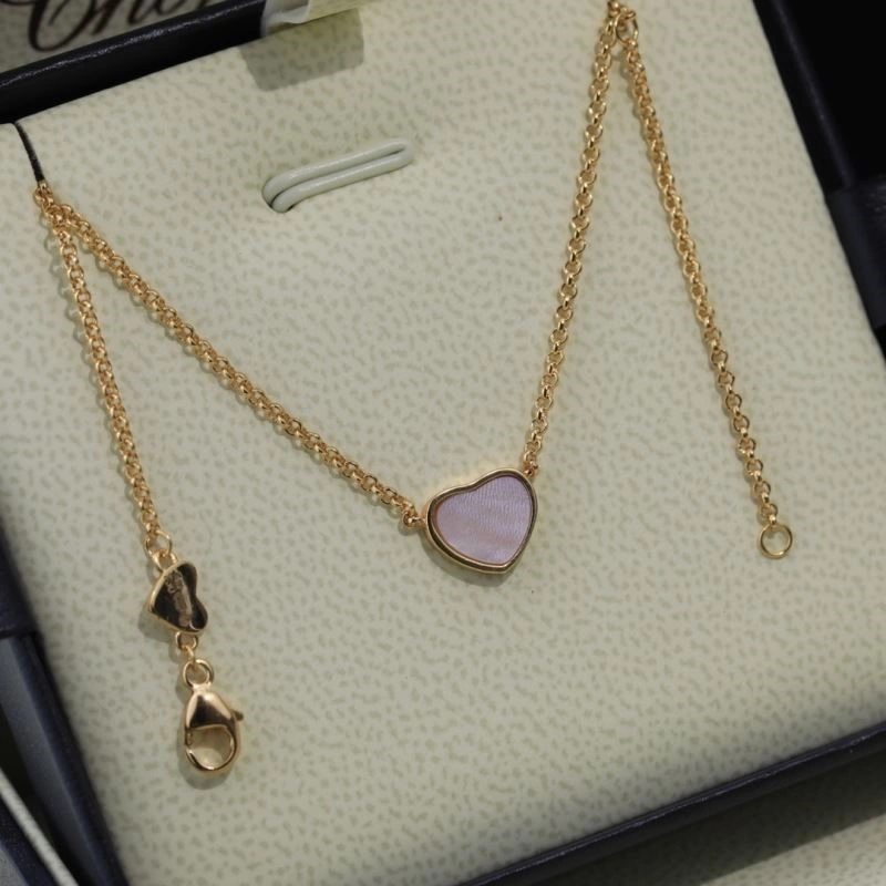 Sleek Chopard Necklaces 209402