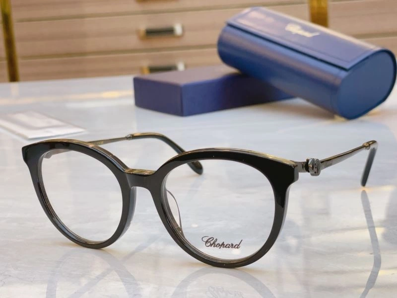 Minimalist Chopard Sunglasses 278610