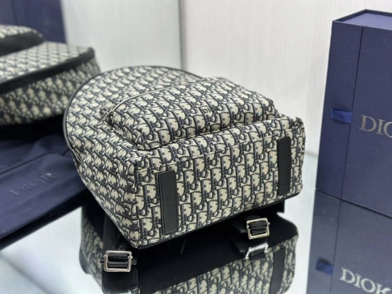 Vibrant Christian Dior Backpacks 76597