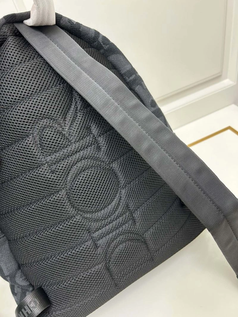 Minimalist Christian Dior Backpacks 84337