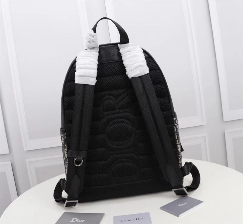 Vibrant Christian Dior Backpacks 74285