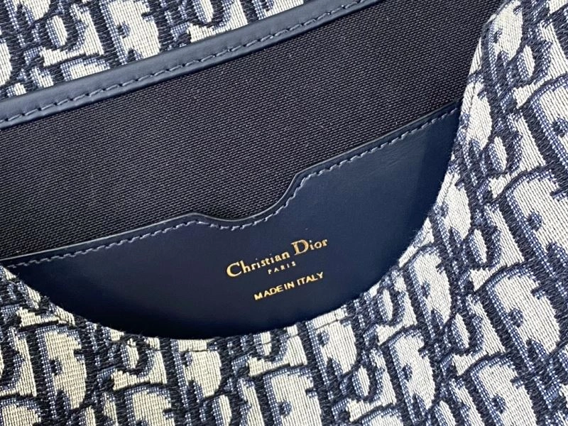 Minimalist Christian Dior Bobby Bags 71293