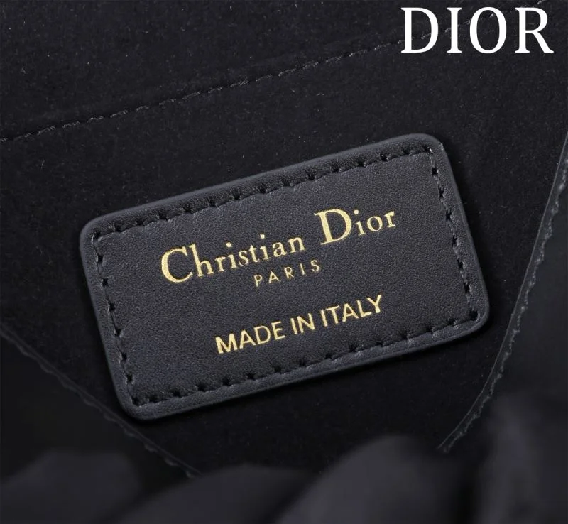 Minimalist Christian Dior Bobby Bags 47679