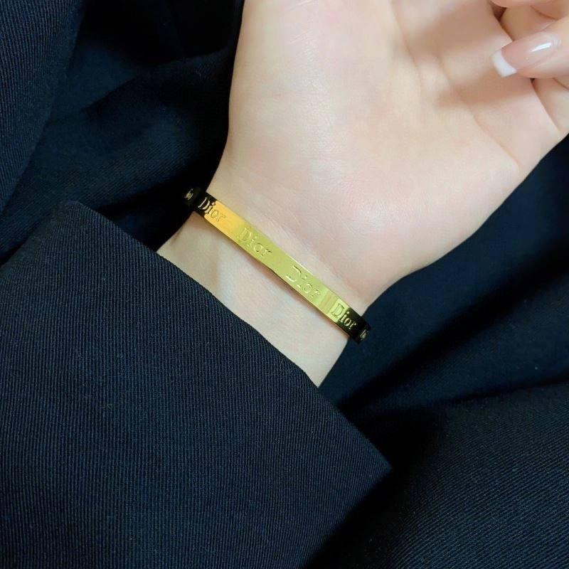 Vibrant Christian Dior Bracelets 236054