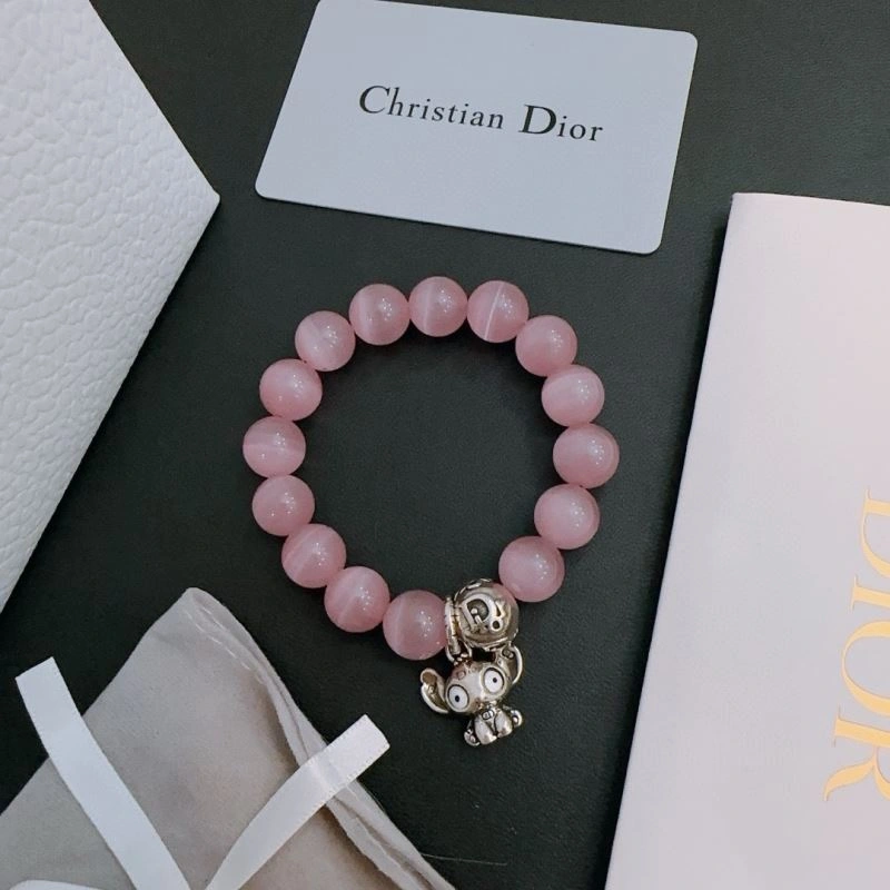Effortless Christian Dior Bracelets 235914
