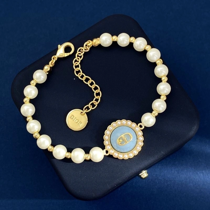 Sleek Christian Dior Bracelets 236386