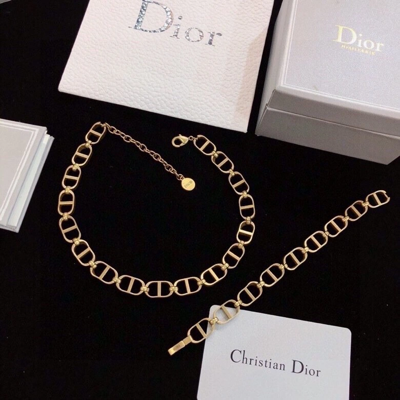 MoistureWicking Christian Dior Bracelets 236389