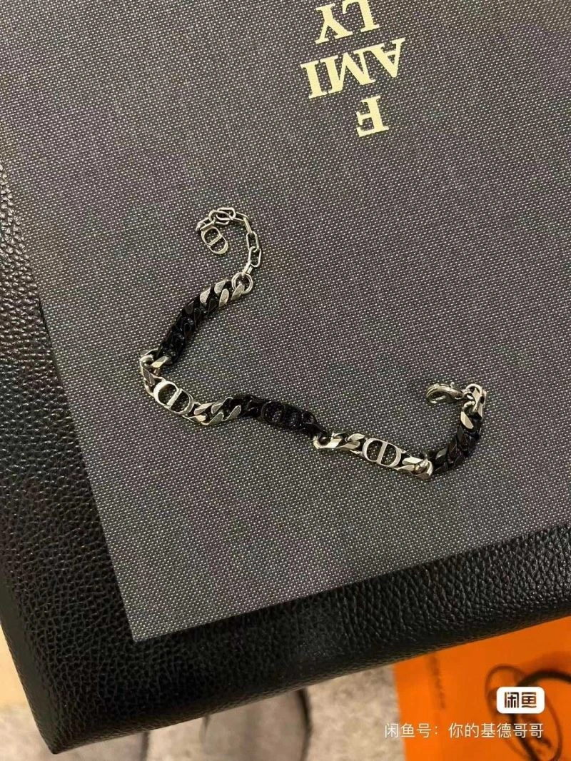 Premium Christian Dior Bracelets 235694