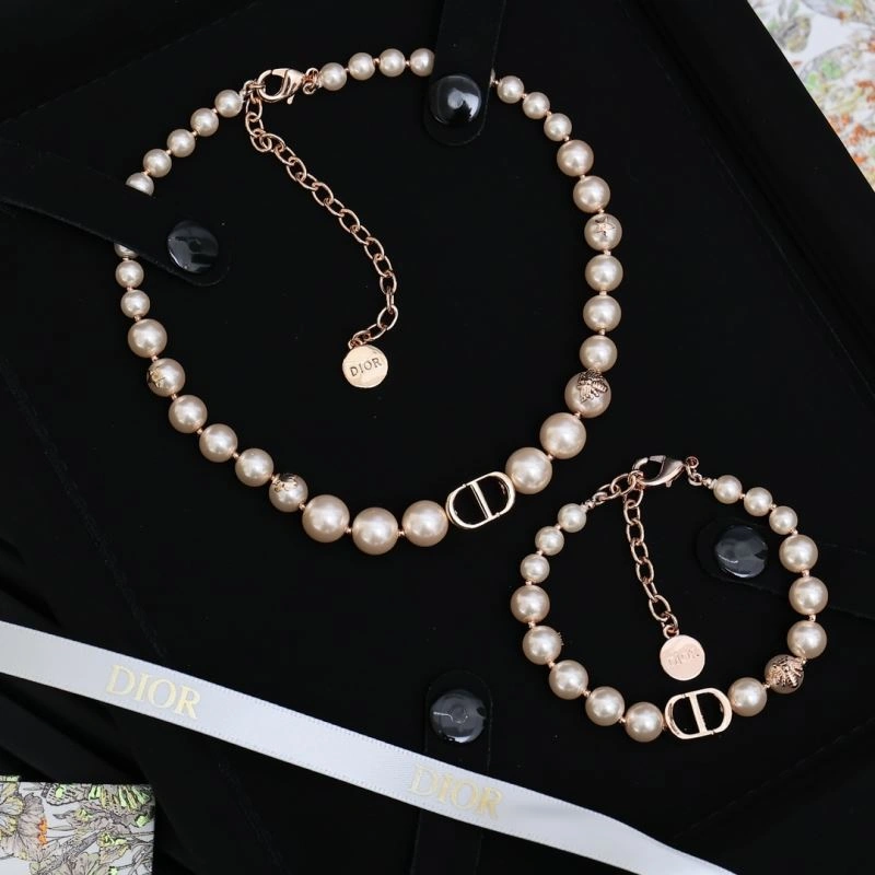 Durable Christian Dior Bracelets 235684