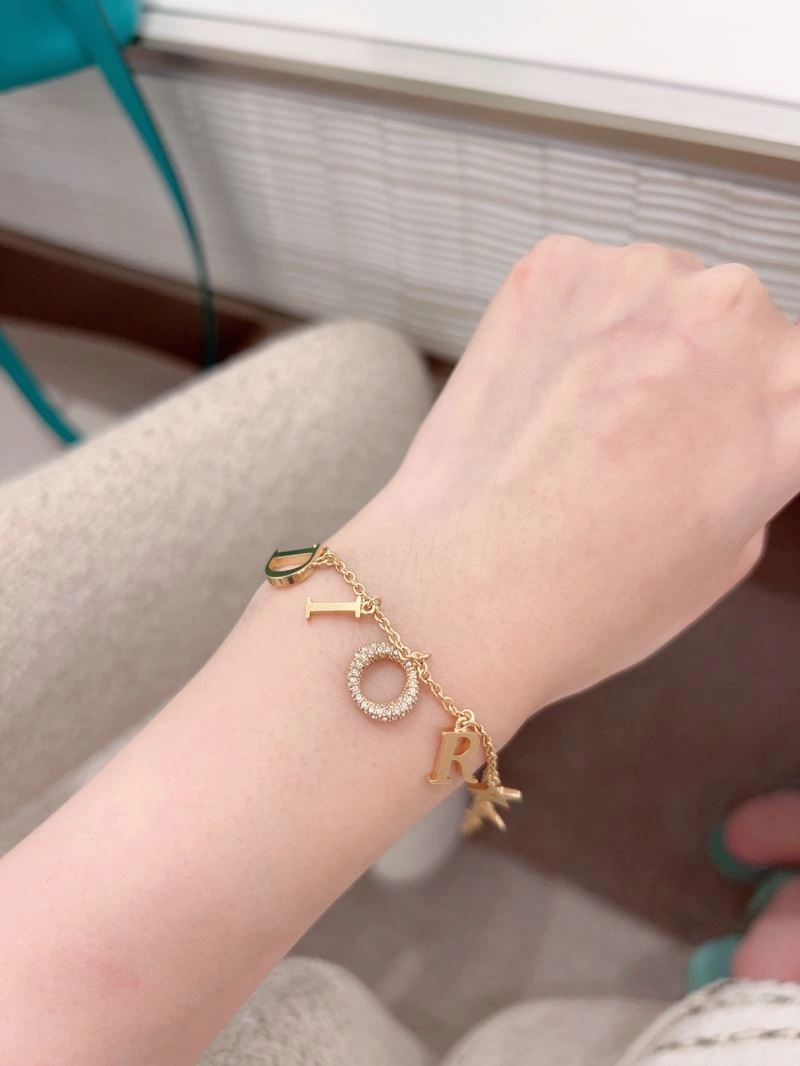 ModernLook Christian Dior Bracelets 235677
