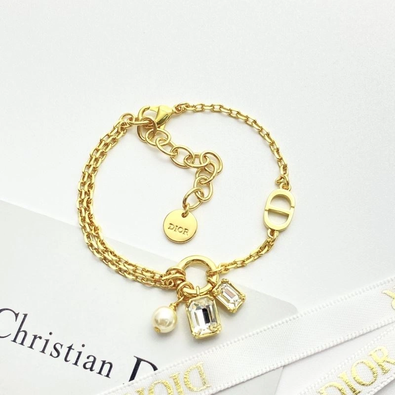Lightweight Christian Dior Bracelets 235670