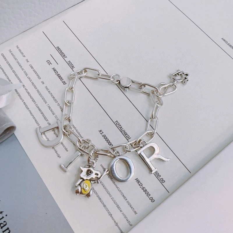 Sporty Christian Dior Bracelets 235385