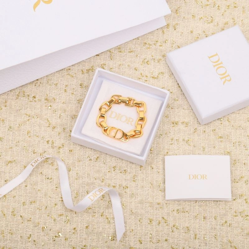 Lightweight Christian Dior Bracelets 235375