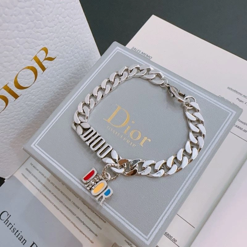 Timeless Christian Dior Bracelets 235363