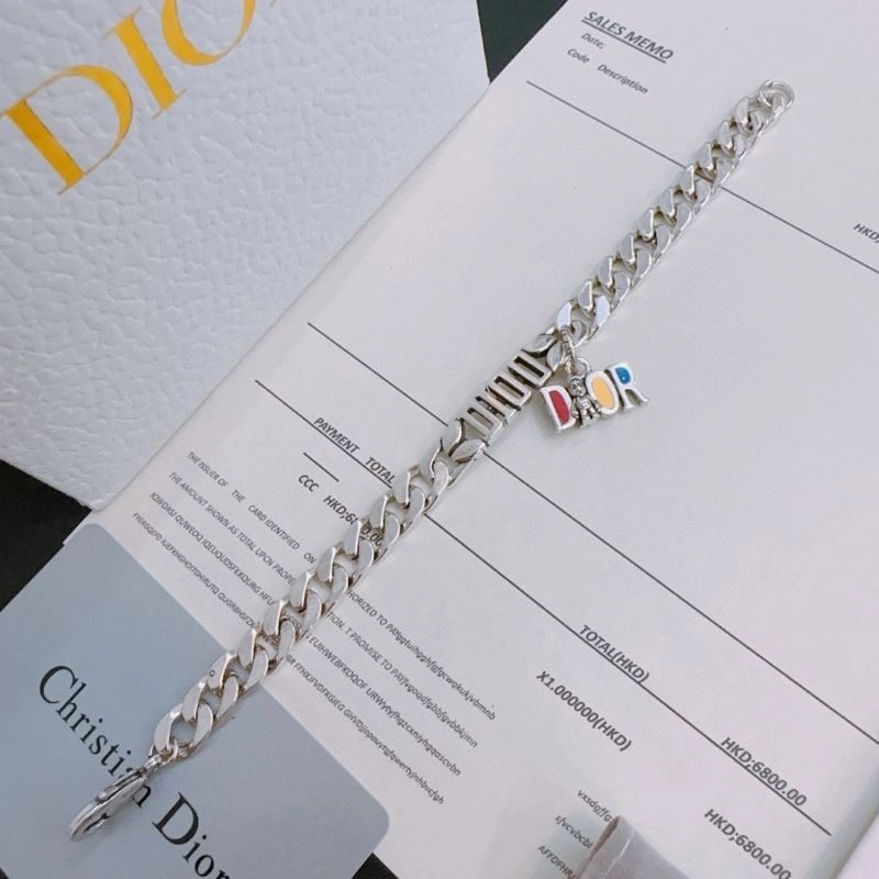 Timeless Christian Dior Bracelets 235363