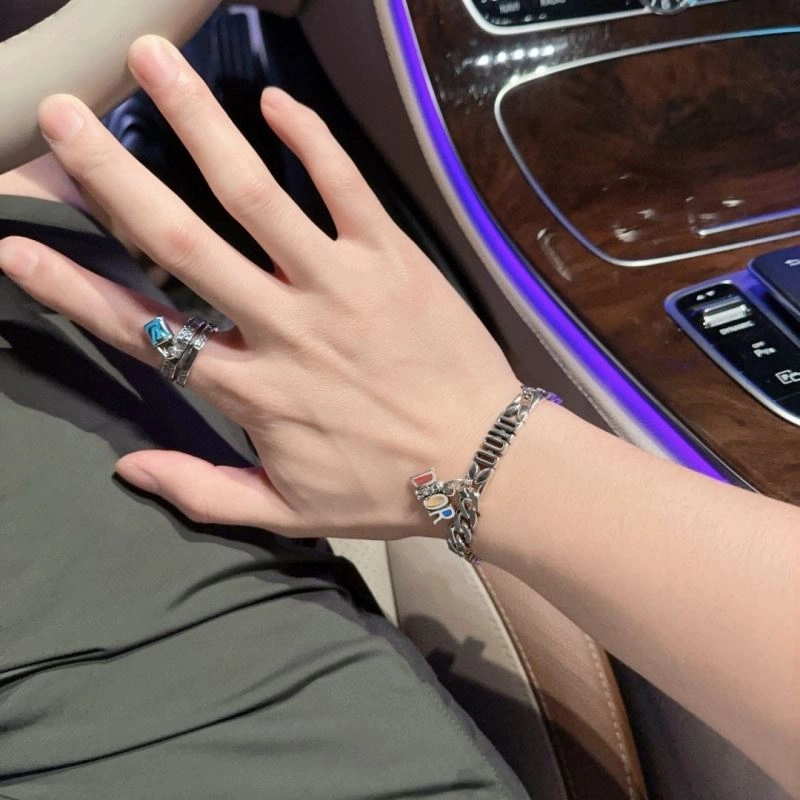 Timeless Christian Dior Bracelets 235363