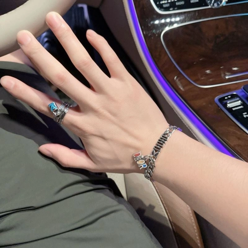 Timeless Christian Dior Bracelets 235363
