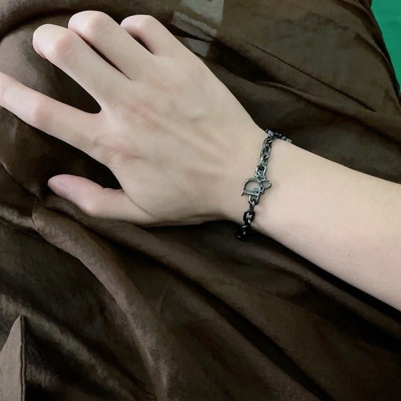 Snug Christian Dior Bracelets 235173