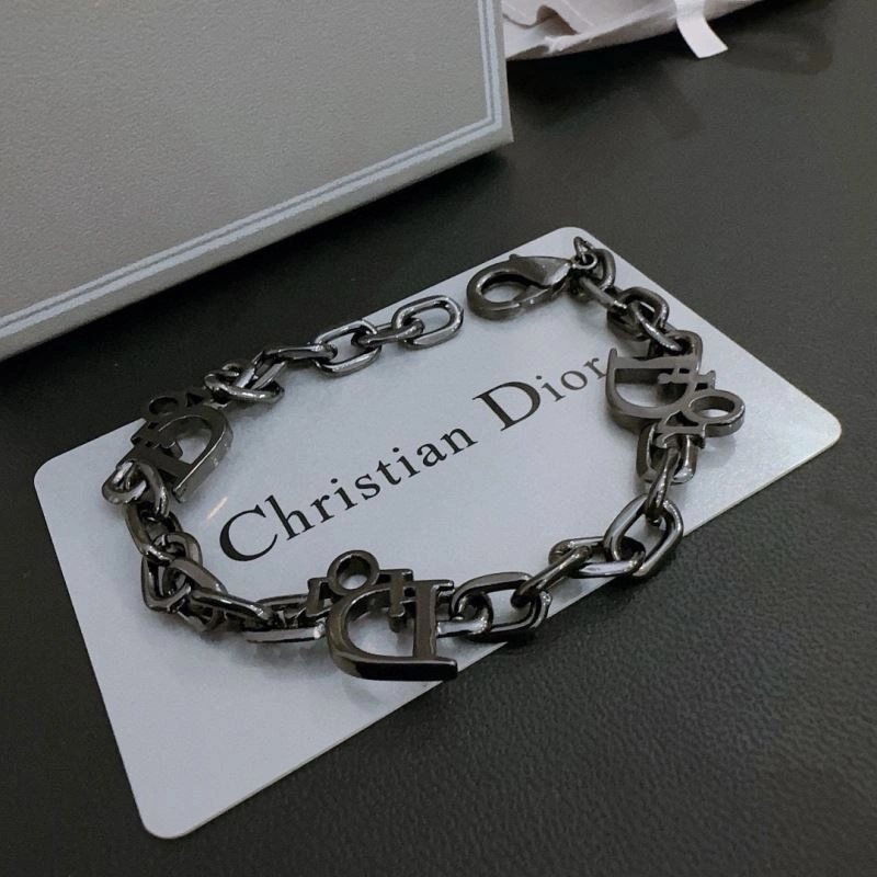Snug Christian Dior Bracelets 235173