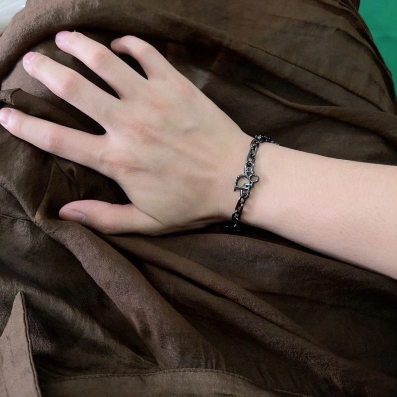 Snug Christian Dior Bracelets 235173