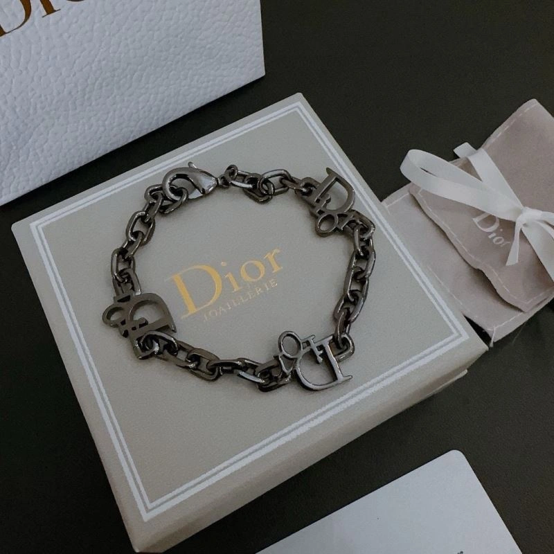 Snug Christian Dior Bracelets 235173