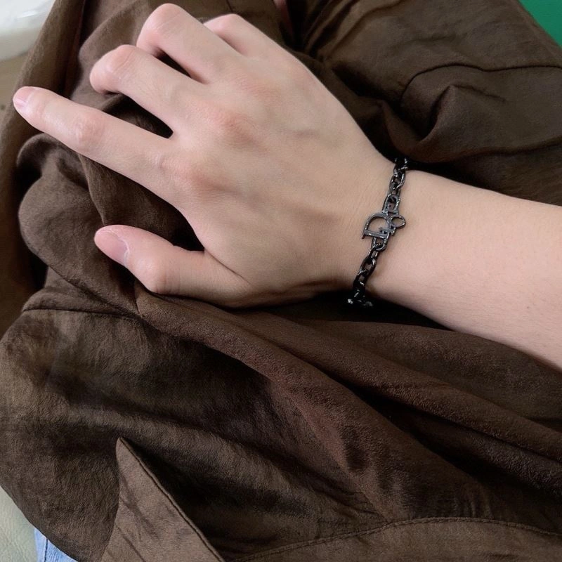 Snug Christian Dior Bracelets 235173