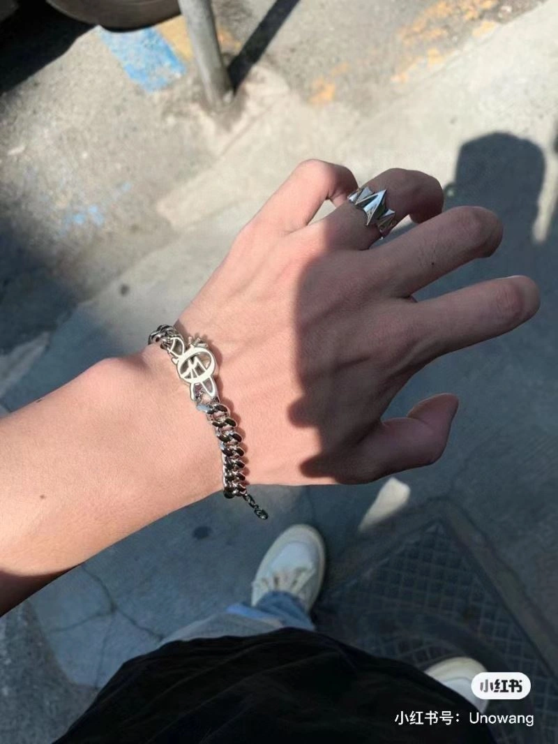 Cozy Christian Dior Bracelets 235161