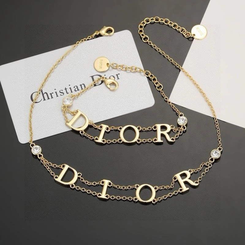 Comfortable Christian Dior Bracelets 235136