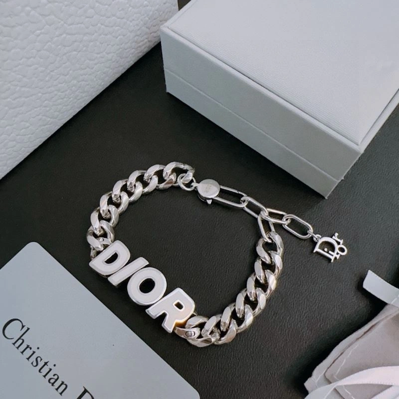 Trendsetting Christian Dior Bracelets 235112