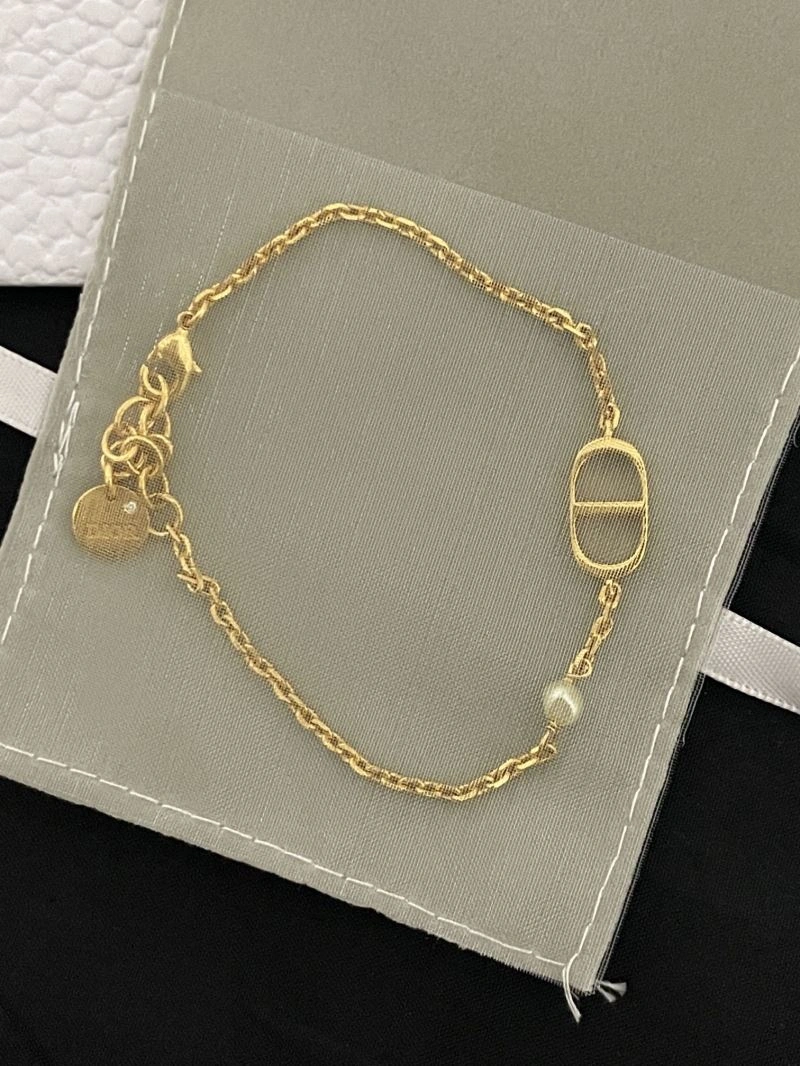 Affordable Christian Dior Bracelets 234641