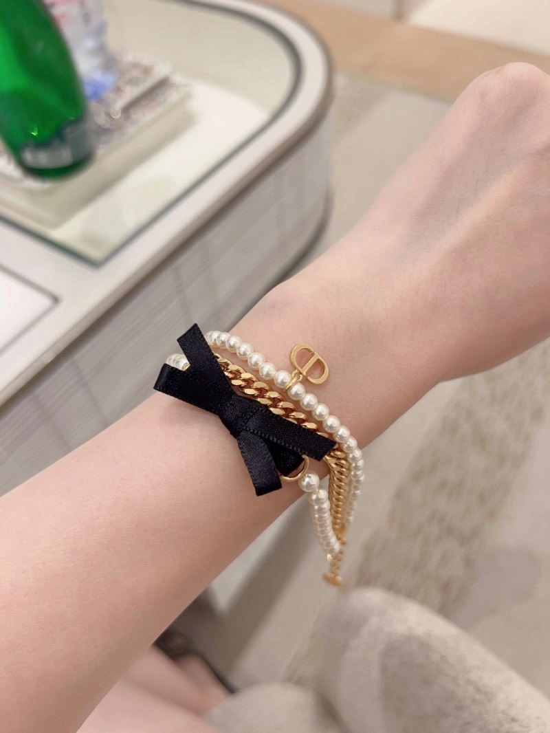 Fashionable Christian Dior Bracelets 234269