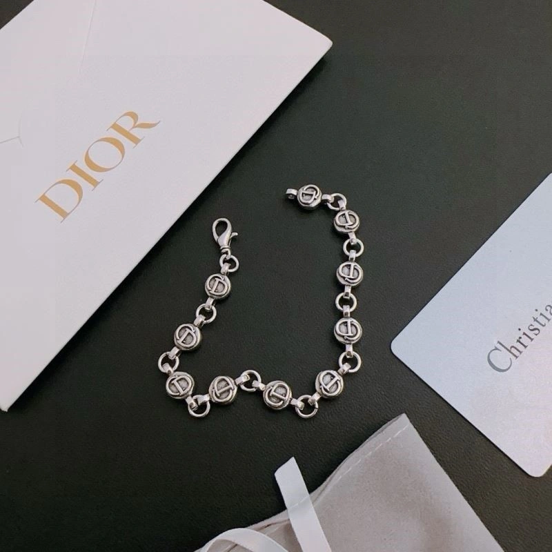 Trendy Christian Dior Bracelets 233958