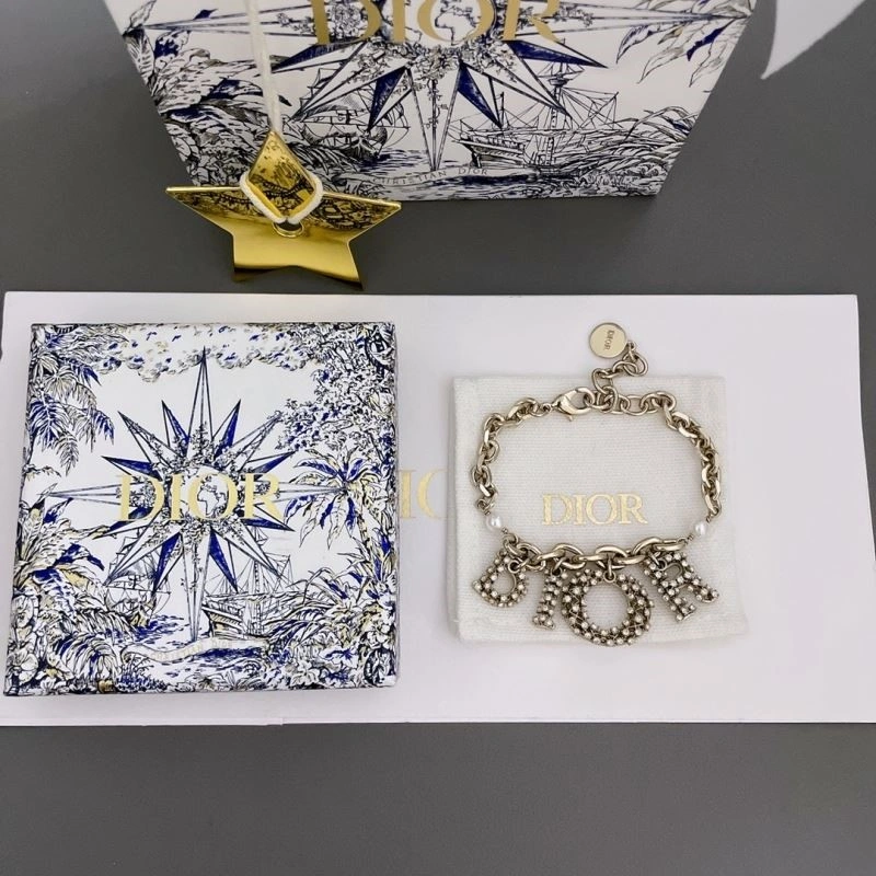 MultiPurpose Christian Dior Bracelets 233693
