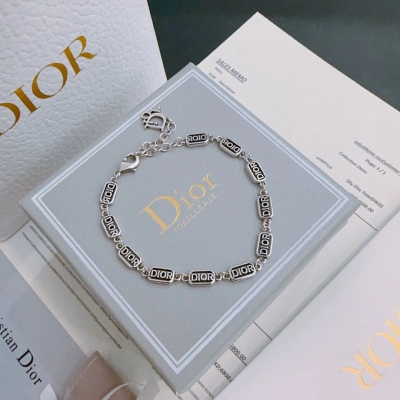 SmoothTexture Christian Dior Bracelets 233323