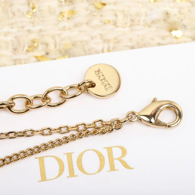 Trendsetting Christian Dior Bracelets 232898