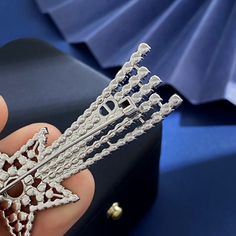 WrinkleFree Christian Dior Brooches 235626