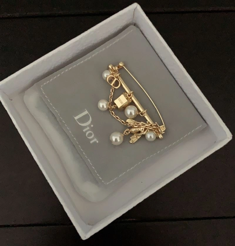 Christian Dior Brooches Unique 235624