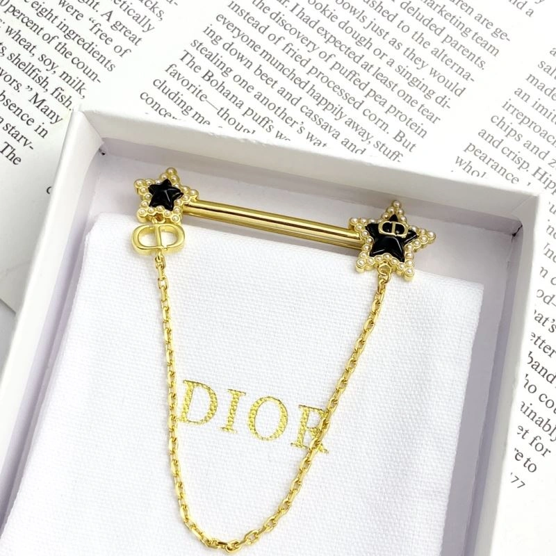 Breathable Christian Dior Brooches 235093