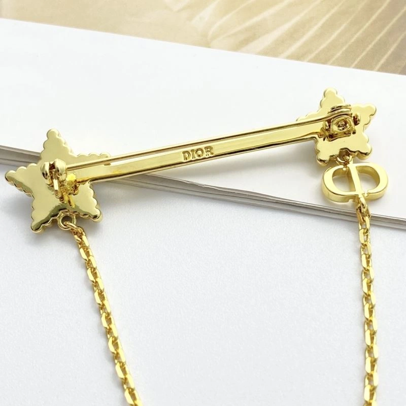 Breathable Christian Dior Brooches 235093