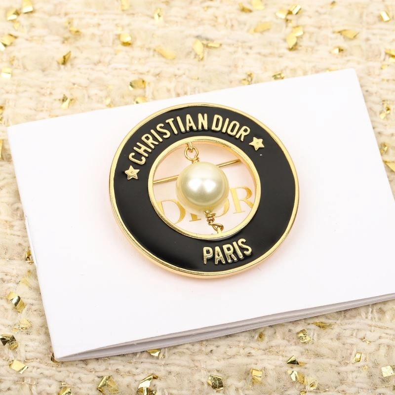 Tailored Christian Dior Brooches 235094