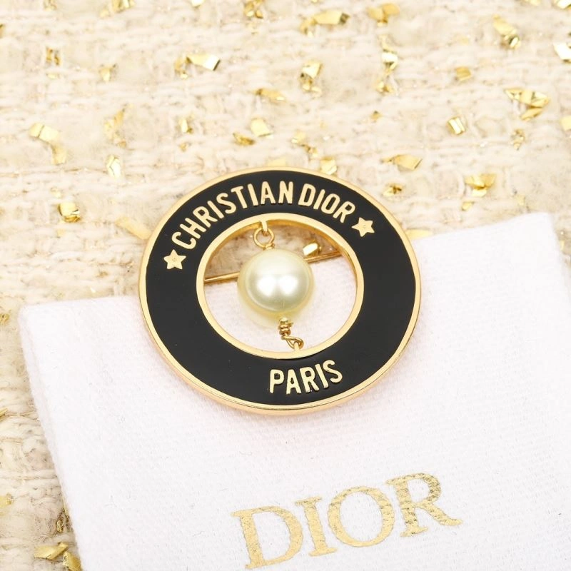 Tailored Christian Dior Brooches 235094
