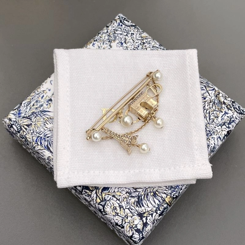 RelaxedFit Christian Dior Brooches 234604