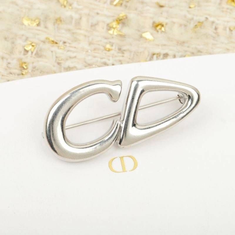 Sophisticated Christian Dior Brooches 233267