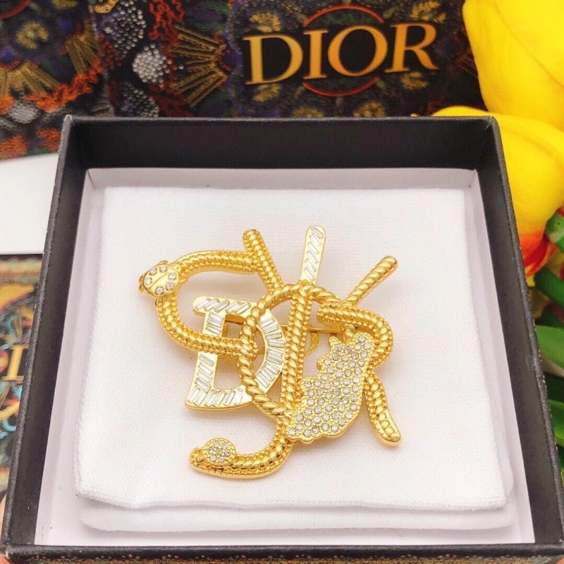 Christian Dior Brooches Chic 232842