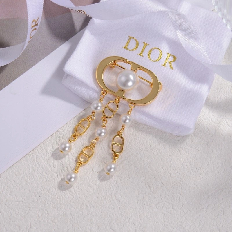 Christian Dior Brooches UrbanChic 232846