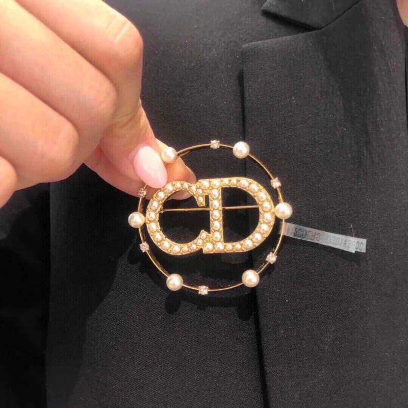 Premium Christian Dior Brooches 232840