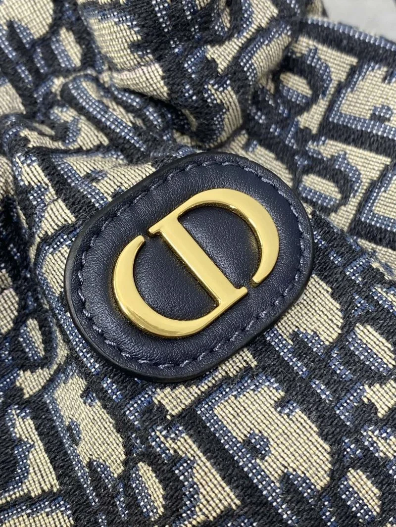 Sophisticated Christian Dior Bucket Bags 47662