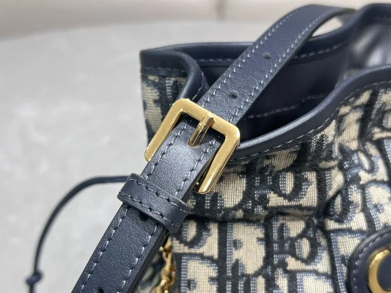 Affordable Christian Dior Bucket Bags 47657