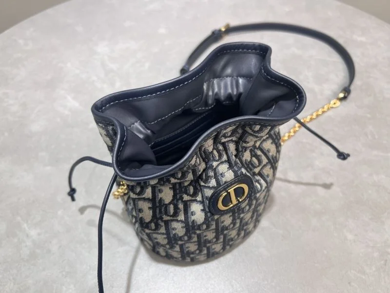 Affordable Christian Dior Bucket Bags 47657