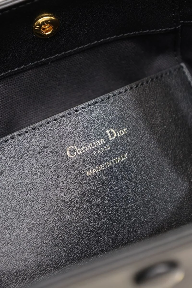 Christian Dior Bucket Bags WellDesigned 47650